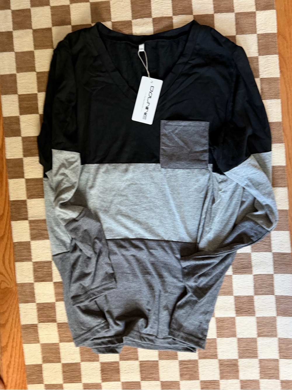dolan Colorblock V-Neck Long Sleeve Shirt - Black & Gray